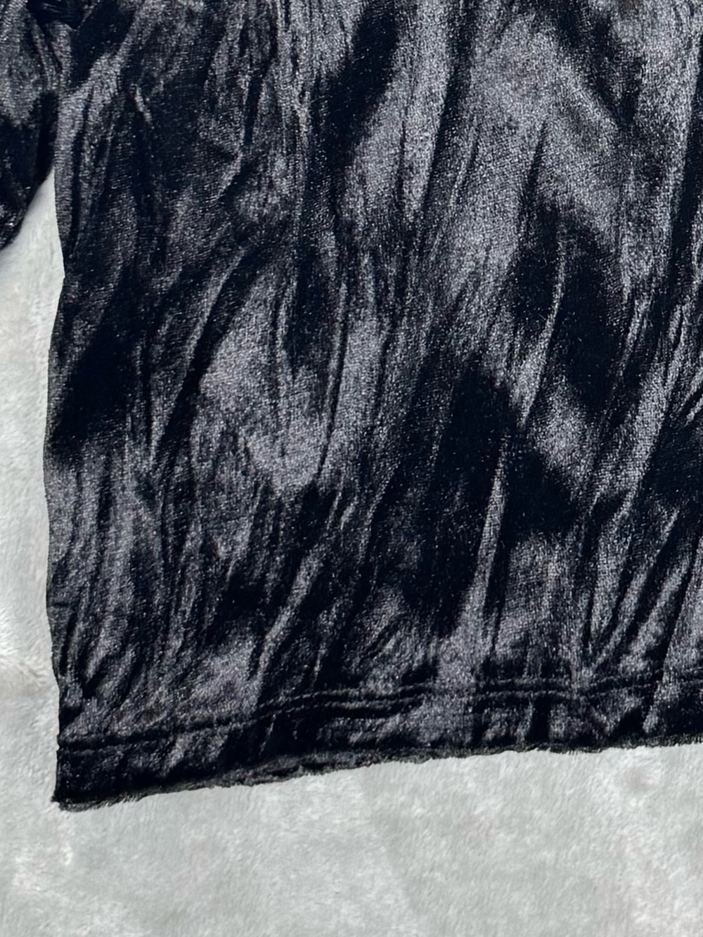Killstar Midnight Velvet Long Sleeve Crop Top Black Crushed Velvet Goth Emo XL - Picture 4 of 9